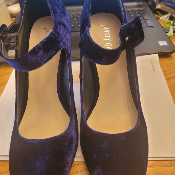 Ladies High Heel - Picture 7 of 9